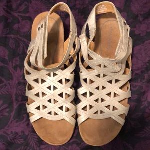 Baretraps silver wedge sandals size8